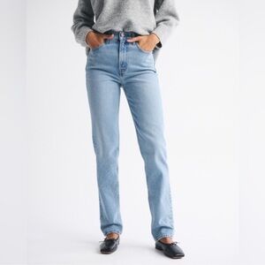 NWT ABERCROMBIE 90’S STRAIGHT ULTRA HIGH RISE CURVE LOVE JEAN